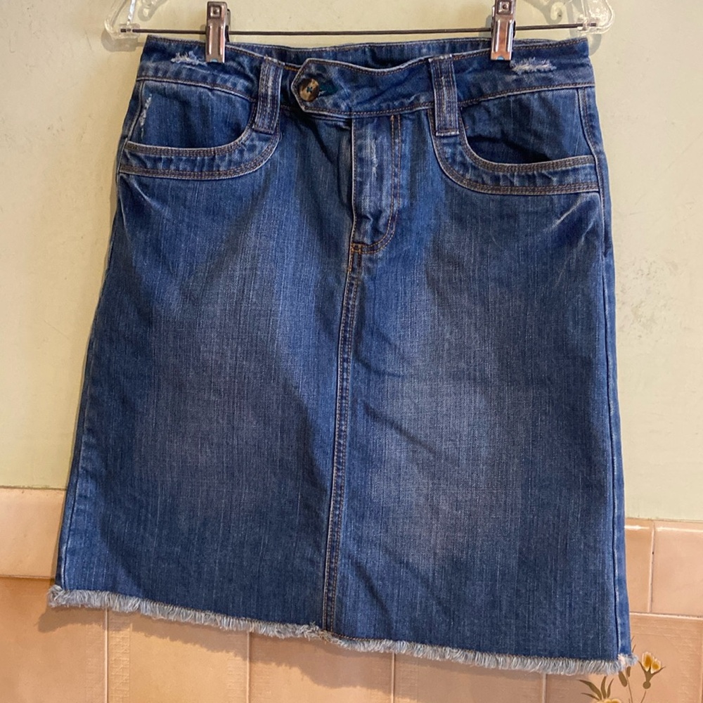 Old navy low waist denim skirt size 6